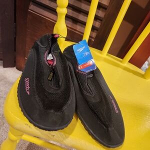 Speedo Black and Pink Water Shoes